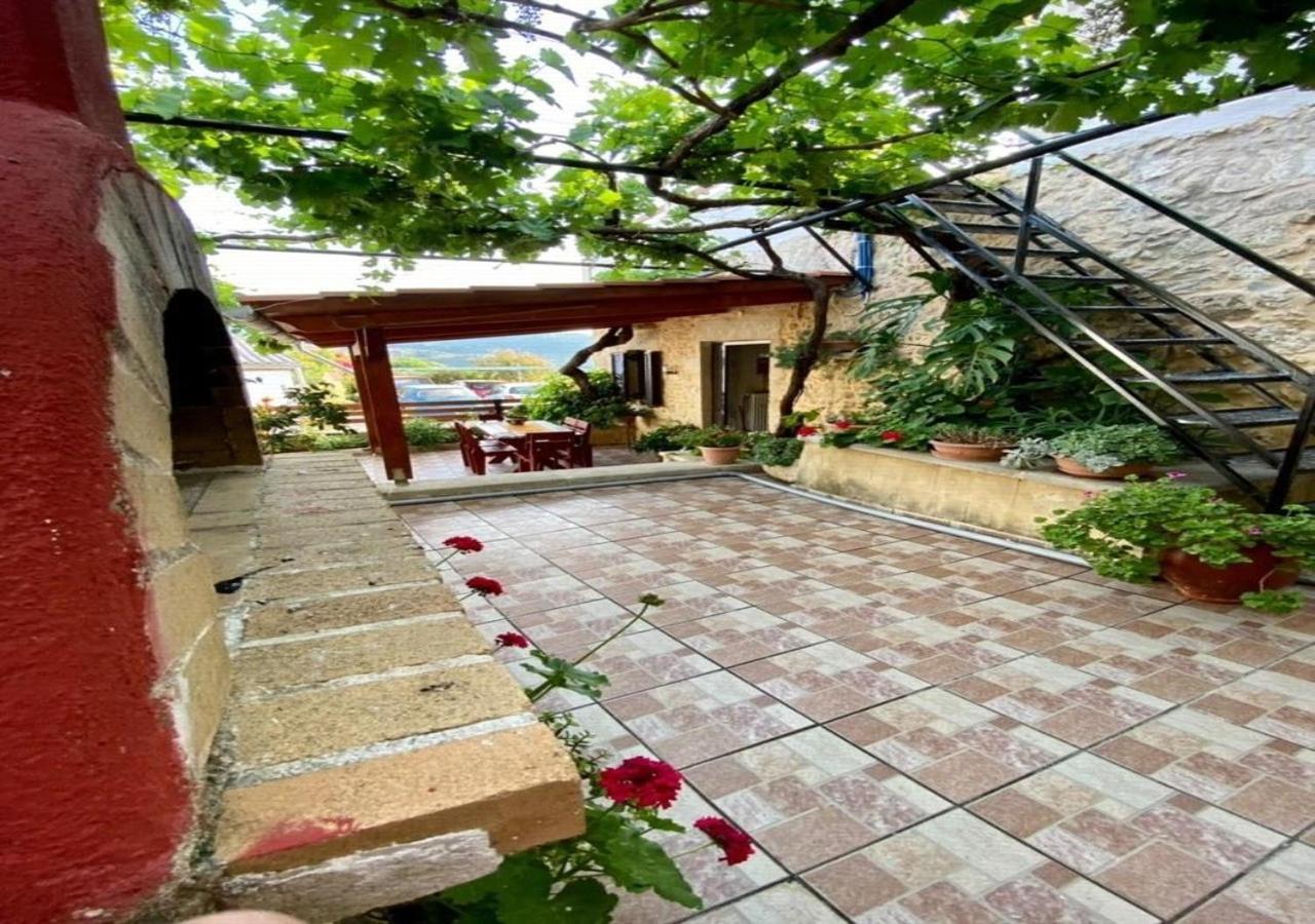 Nikos Traditional House Maláthiros Eksteriør bilde
